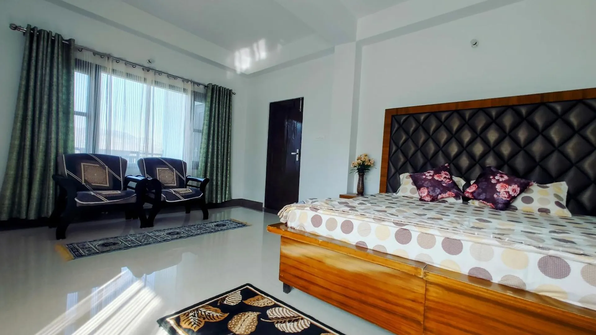Whispering Meadows Apartment Shimla Homestay
